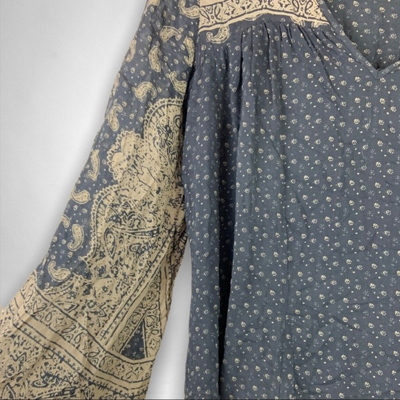 ❌SOLD❌ FREE PEOPLE Boho Flowy Bell Sleeve Dress - Picture 3 of 7